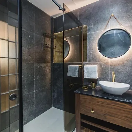 بيت ضيافة Zebbuga Deluxe Lavish 3 3*