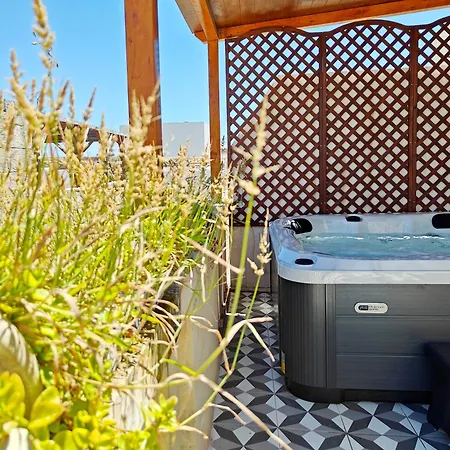 Zebbuga Deluxe Lavish 3 招待所