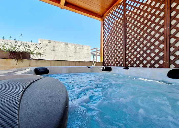 Zebbuga Deluxe Lavish 3 3* Żebbuġ