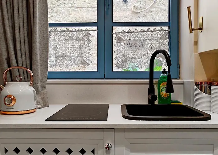 Zebbuga Deluxe Lavish 3 3*